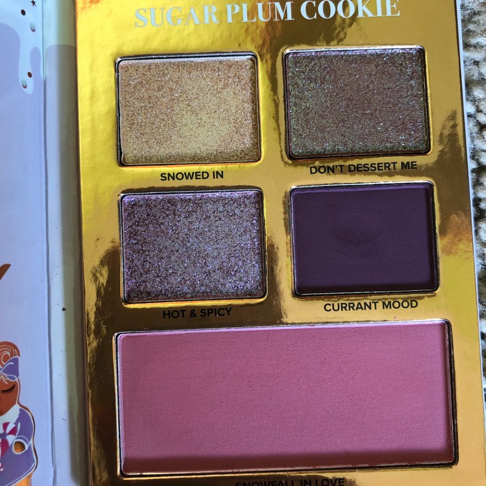 Too Faced Sugar Plum Cookie palette